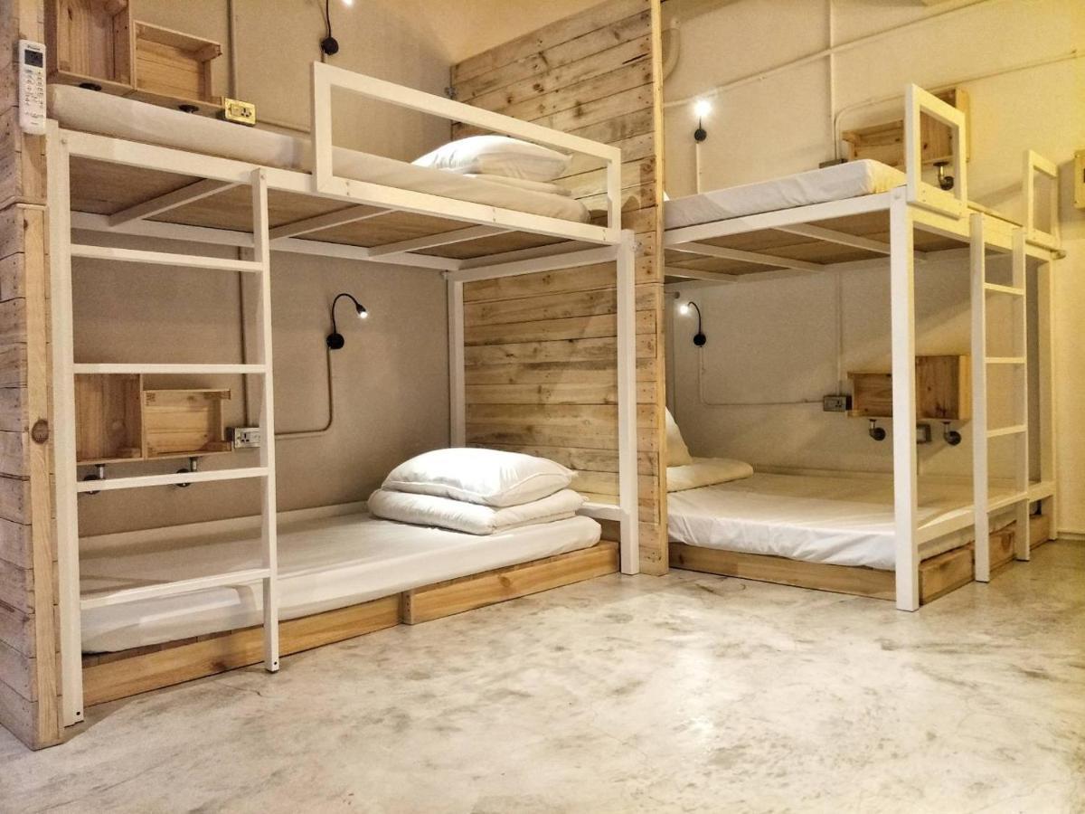 62巷背包客棧 Lane62 Hostel Longjing Bagian luar foto