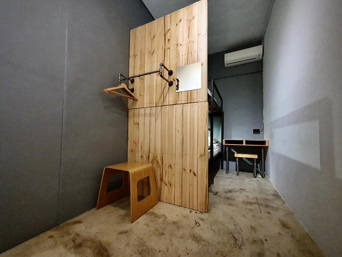 62巷背包客棧 Lane62 Hostel Longjing Bagian luar foto