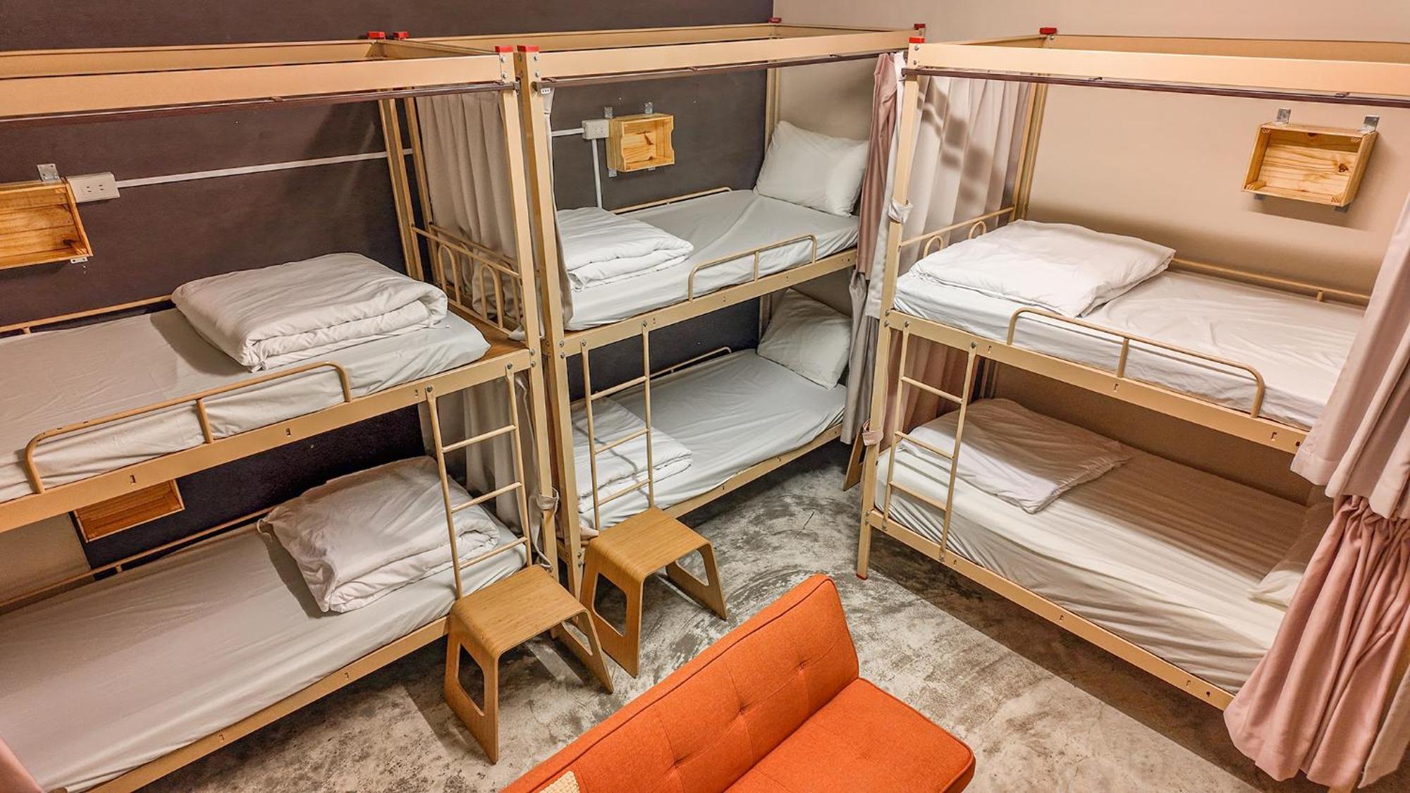 62巷背包客棧 Lane62 Hostel Longjing Bagian luar foto
