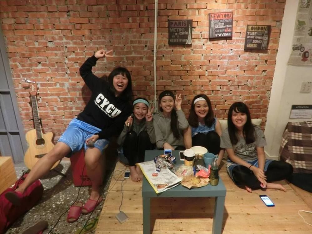 62巷背包客棧 Lane62 Hostel Longjing Bagian luar foto
