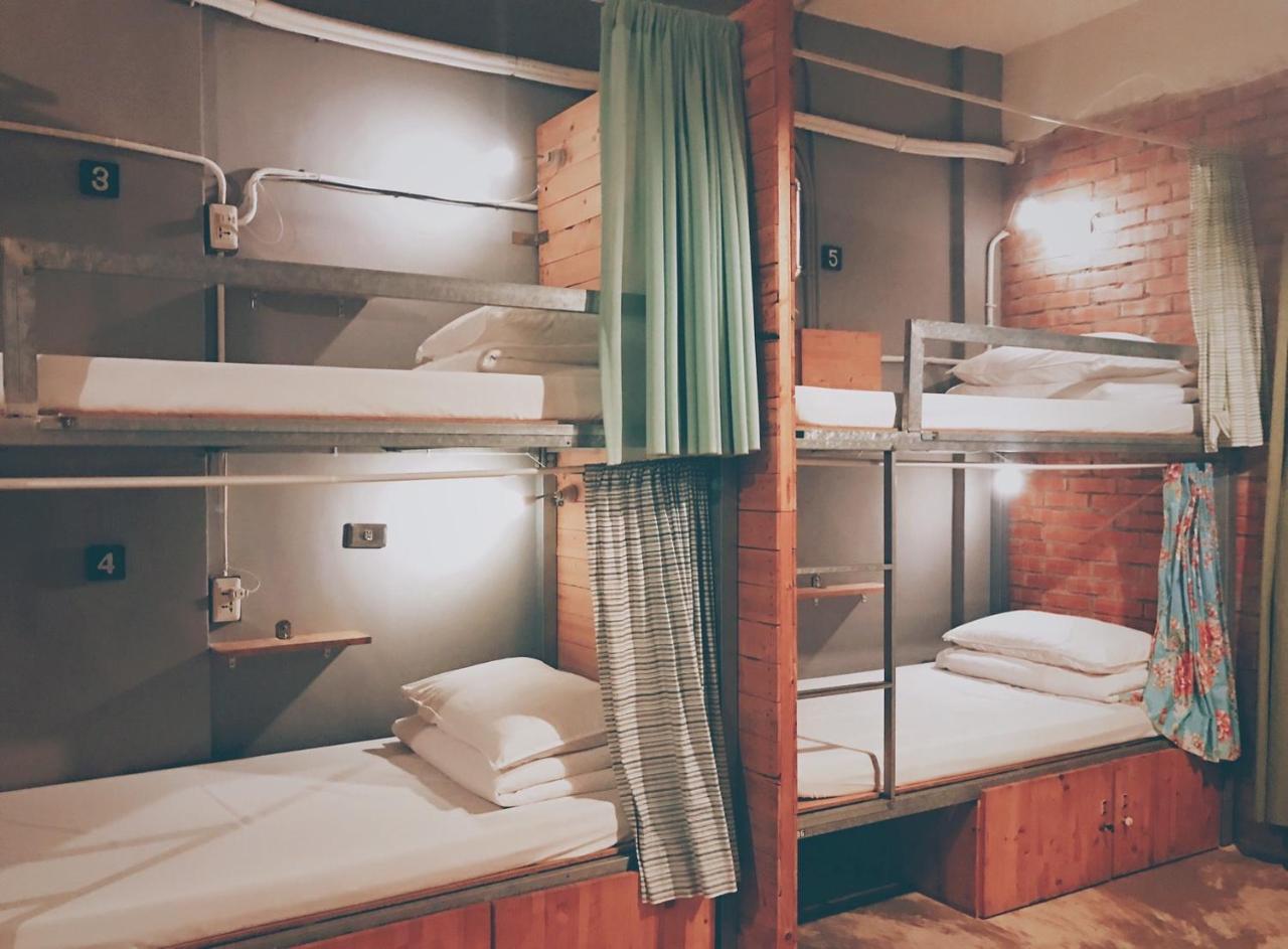 62巷背包客棧 Lane62 Hostel Longjing Bagian luar foto