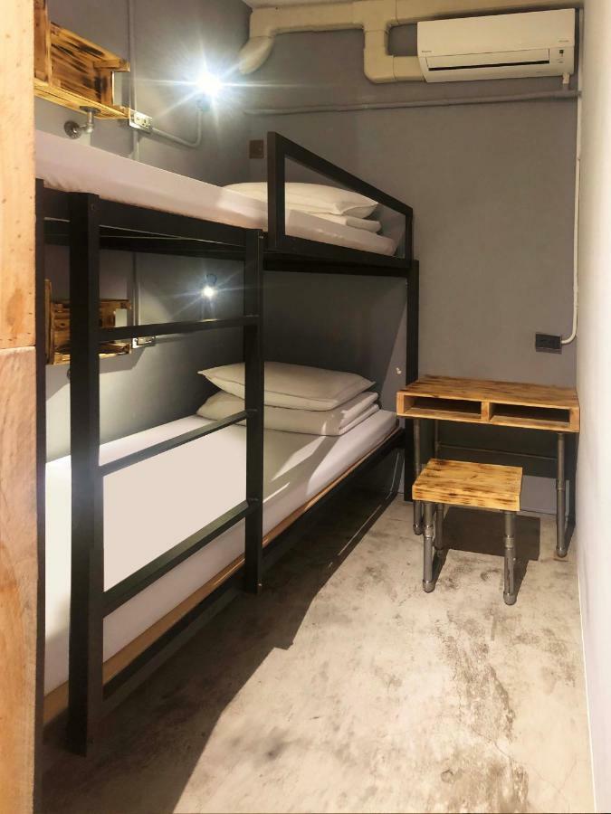 62巷背包客棧 Lane62 Hostel Longjing Bagian luar foto